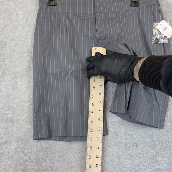 Gap Shorts Womens 1 Gray Pinstripe Hip Slung Fit Dress Bermuda Low Rise Stretch - Picture 5 of 13